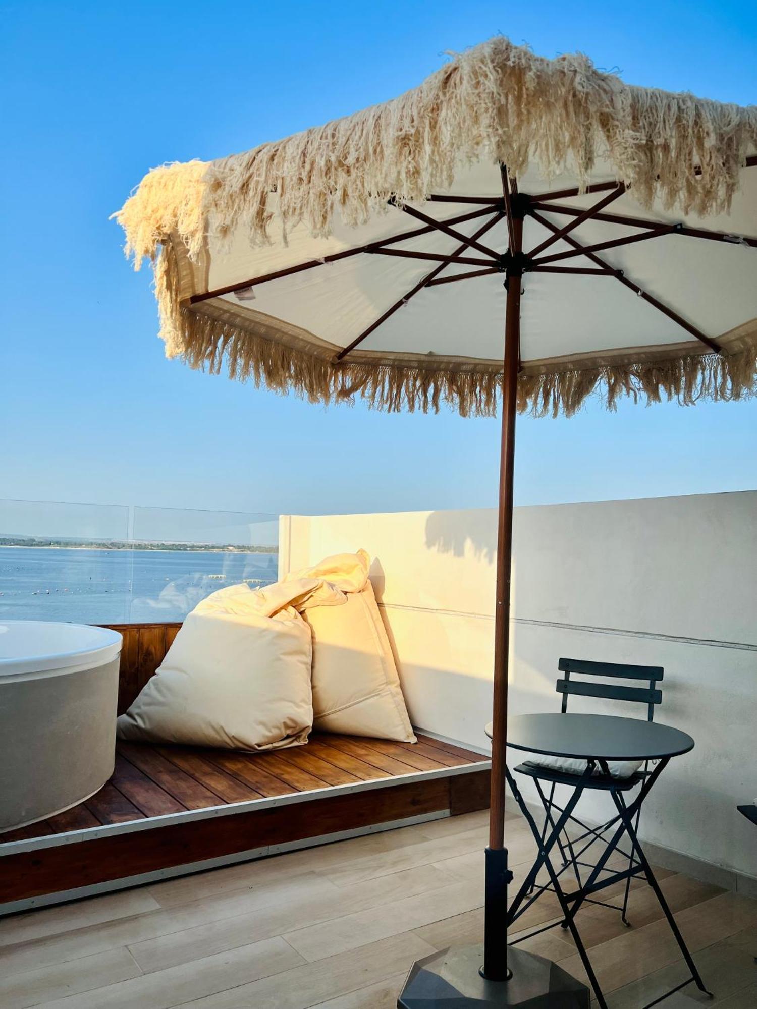 Palazzo Mata Boutique Hotel Taranto Exterior photo