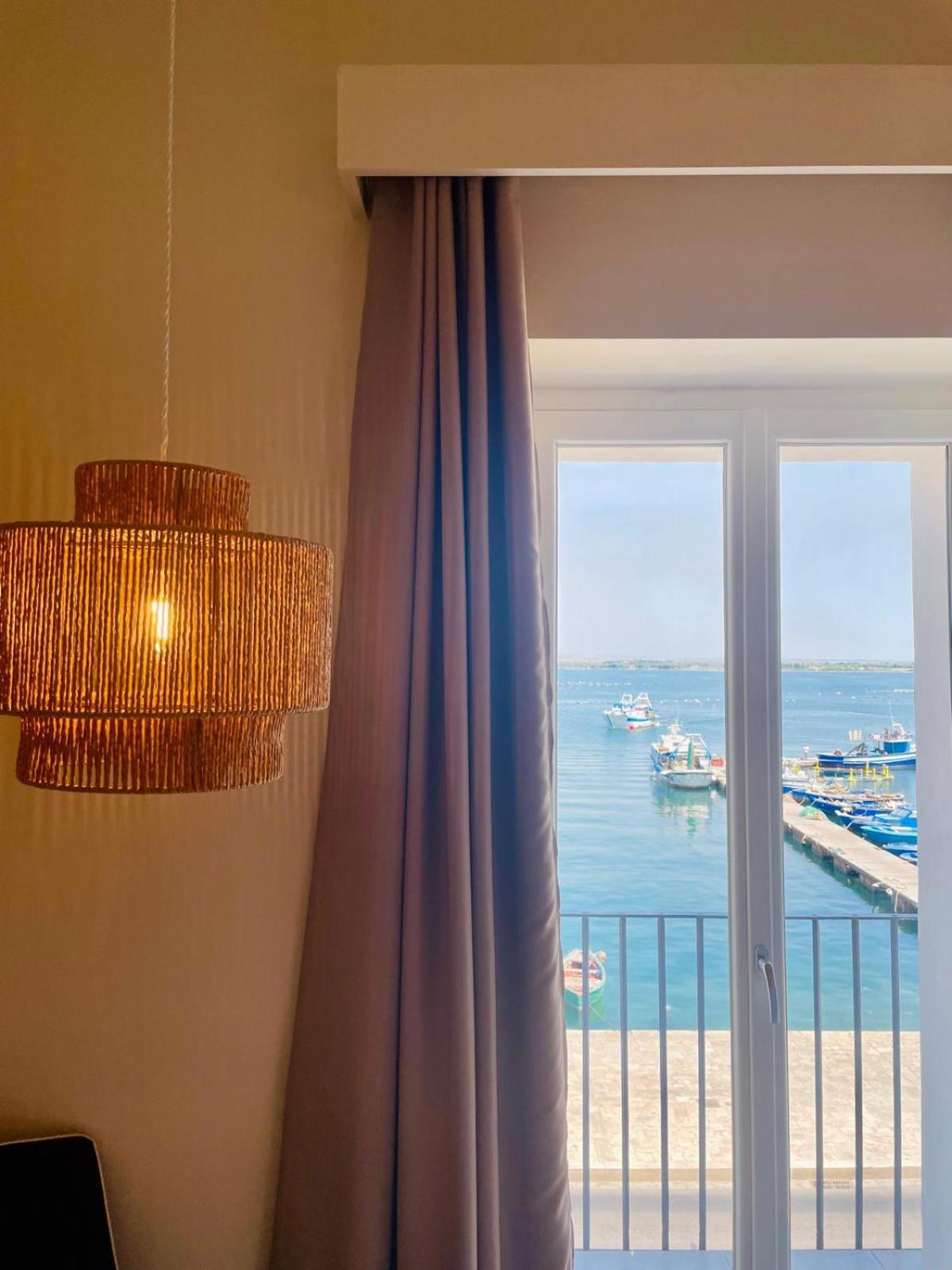 Palazzo Mata Boutique Hotel Taranto Exterior photo