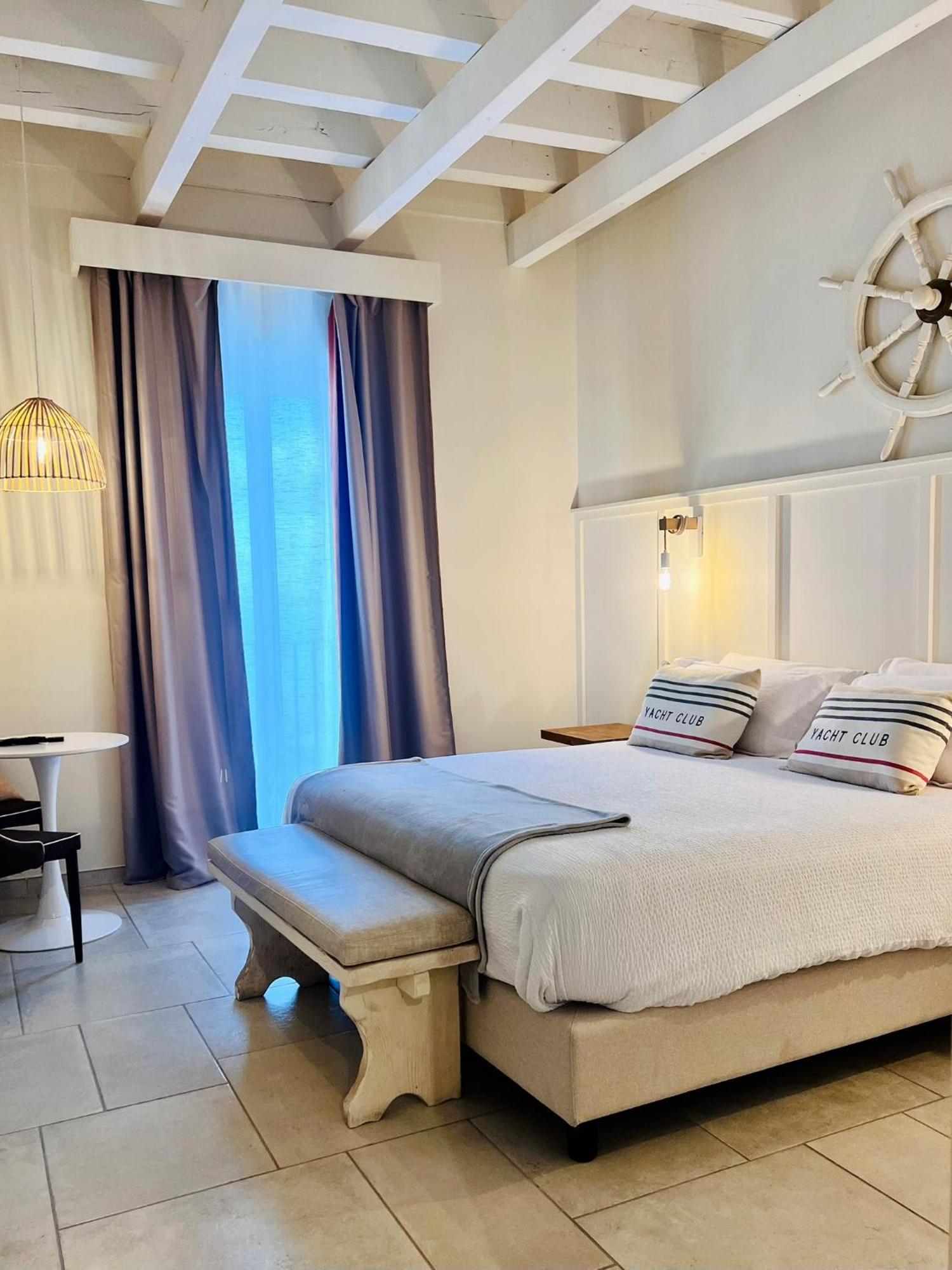 Palazzo Mata Boutique Hotel Taranto Exterior photo